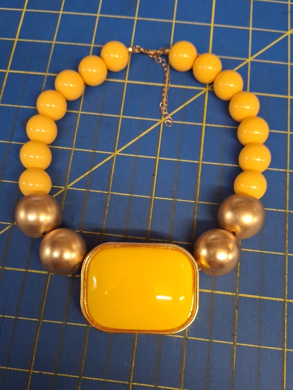 1980's Vintage Retro-Dtyle Chunky Dtatement 16" w Ext Necklace Yellow Gold New